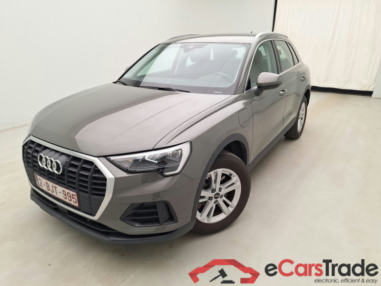 Audi, Q3 '18 PHEV, Audi Q3 45 TFSI e S tronic 5d #2