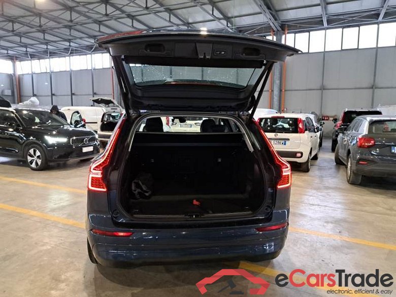 VOLVO XC60 / 2021 / 5P / SUV B4 D AUTOMATICO CORE #5