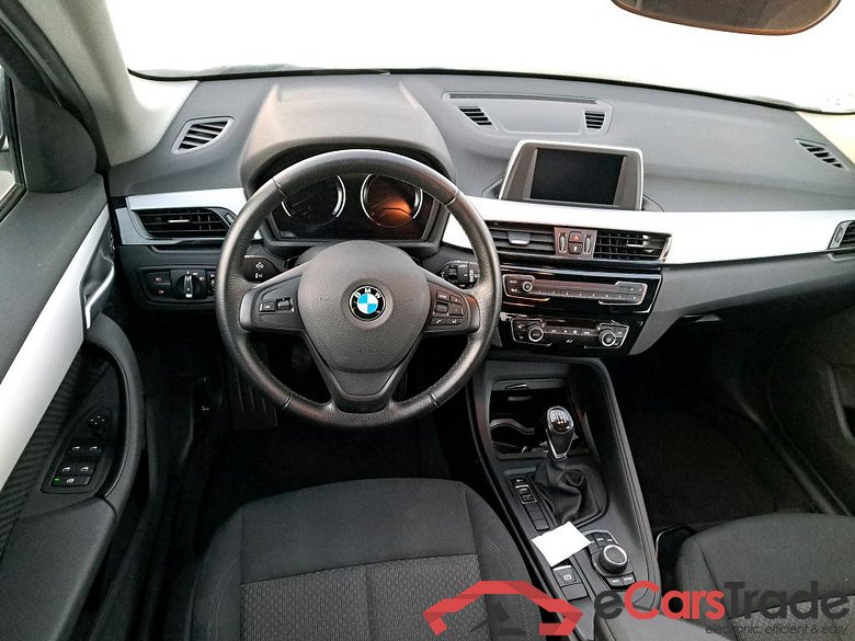 BMW X1 / 2015 / 5P / todoterreno sDrive16d #3