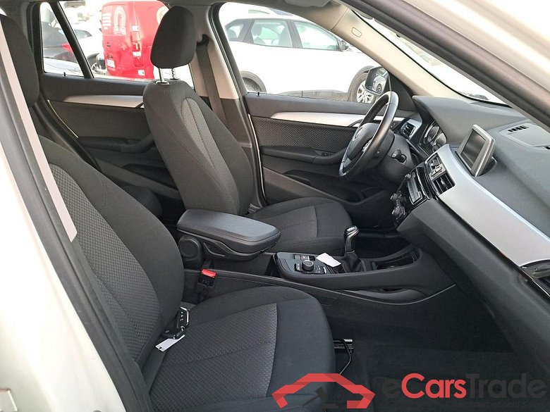 BMW X1 / 2015 / 5P / todoterreno sDrive16d #6