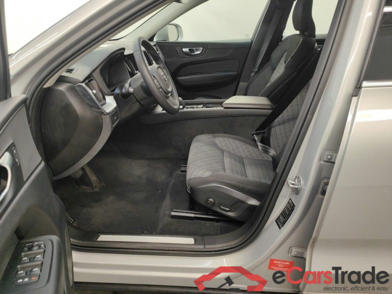 VOLVO XC60 DIESEL - 2021 2.0 B4 MHEV Core 5d #3