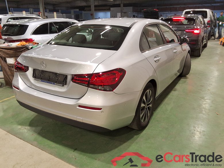 Mercedes A 180d Limo Aut. Widescreen Navi KeylessGo Camera Klima PDC ... #3