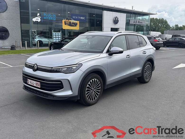 VOLKSWAGEN Tiguan Tiguan Life Business Premium 1.5 eTSI 96 kW (131 ch) 7 vitesses DSG