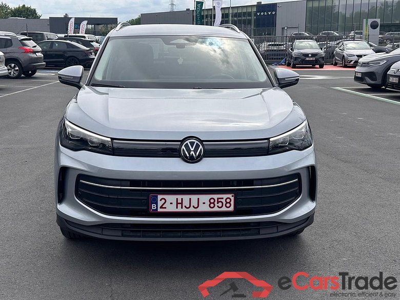 VOLKSWAGEN Tiguan Tiguan Life Business Premium 1.5 eTSI 96 kW (131 ch) 7 vitesses DSG #4