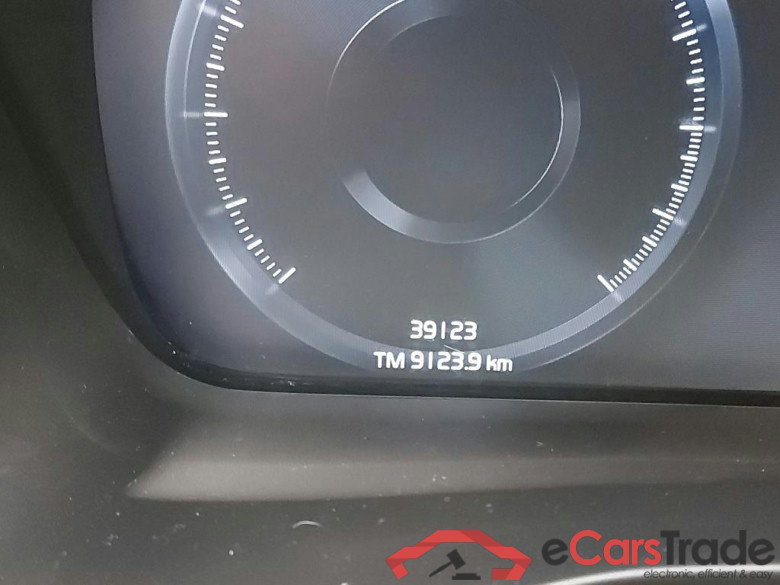 VOLVO - VOL XC40 T2 129PK Momentum Core & GPS & Park Assist  * PETROL * #5