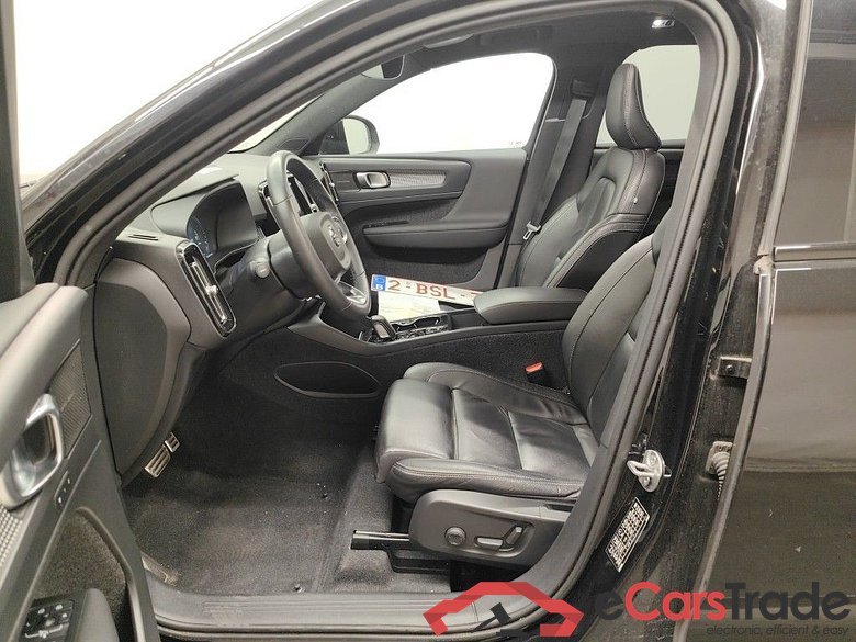 Volvo XC40 T4 Recharge Geartronic R-Design 5d #3