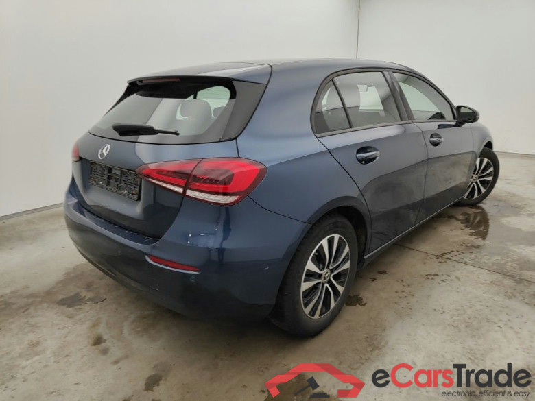 MERCEDES CLASSE A DIESEL (W177) A 180 d 116 Business Solution Essential 5d #2