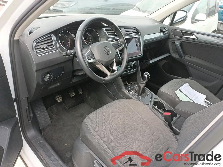 VOLKSWAGEN Tiguan / 2020 / 5P / todoterreno Life 1.5 TSI 110kW (150CV) #3