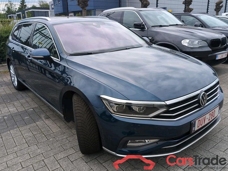 Volkswagen Passat Variant Elegance 2.0 TDI 150Hp Pano IQ.Light Navi Sport-Leather-Alcantara KeylessGo Klima PDC ... #2