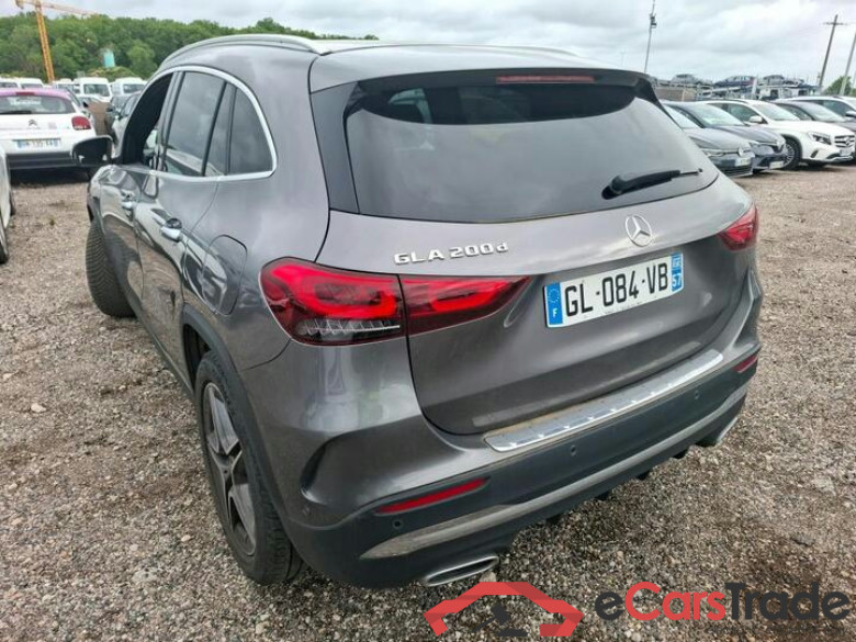 Mercedes GLA 200d AMG Aut. LED-Multibeam Widescreen Ambient Navi 1/2 Sport-Leather-Alcantara KeylessGo Camera Klima PDC ... #4