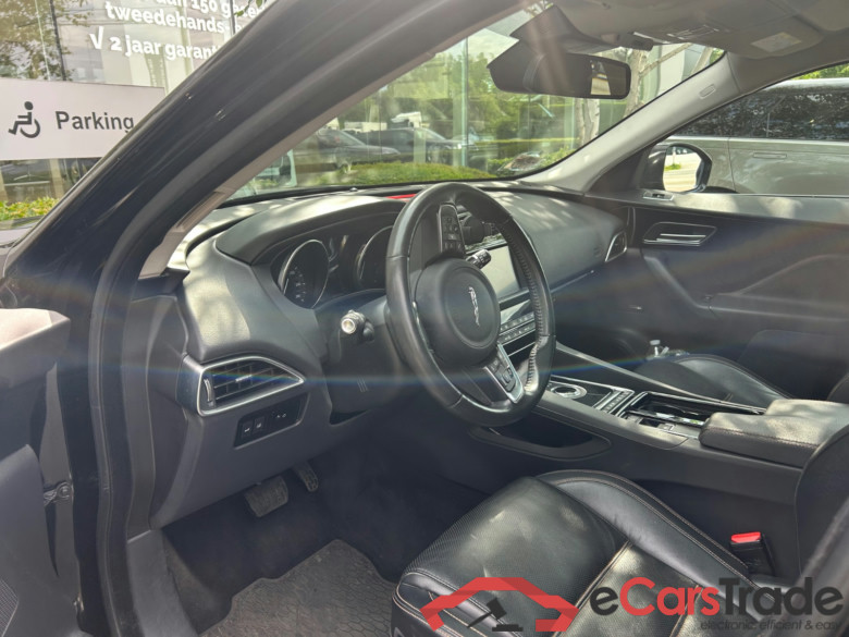 Jaguar F-Pace 20d Pure Aut. Pano LED Meridian Navi Leather KeylessGo Klima PDC ... #5