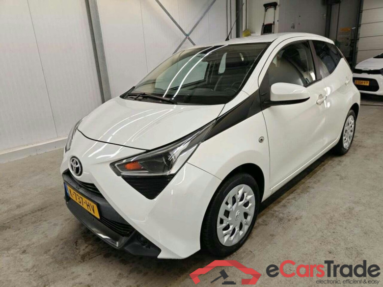 TOYOTA Aygo 1.0 VVT-i x-play