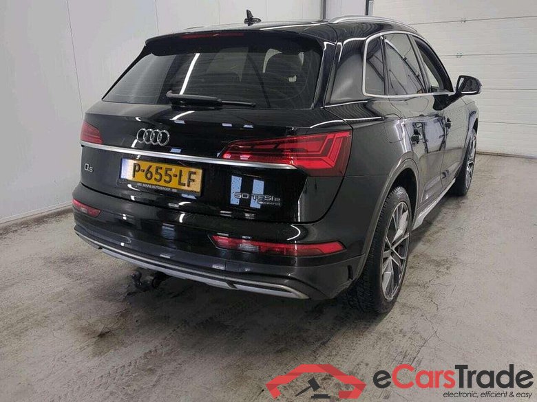 AUDI Q5 50 TFSI e Adv. ed. #2