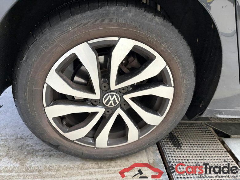 VOLKSWAGEN Golf VIII Golf ACTIVE 1.0 TSI 81 kW (110 ch) 6 vitesses manuel #5