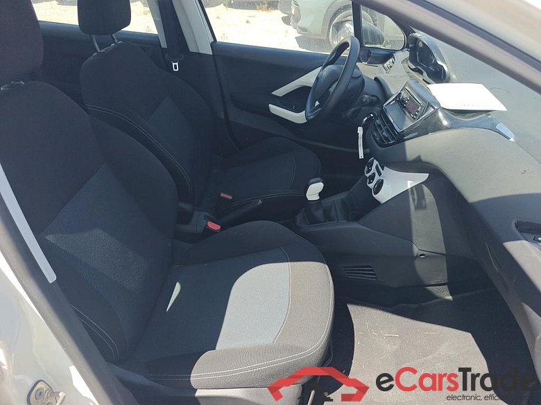 PEUGEOT 208 5p 1G berlina con portón 5P LIKE 1.6 BlueHDi 55KW (75CV) #6