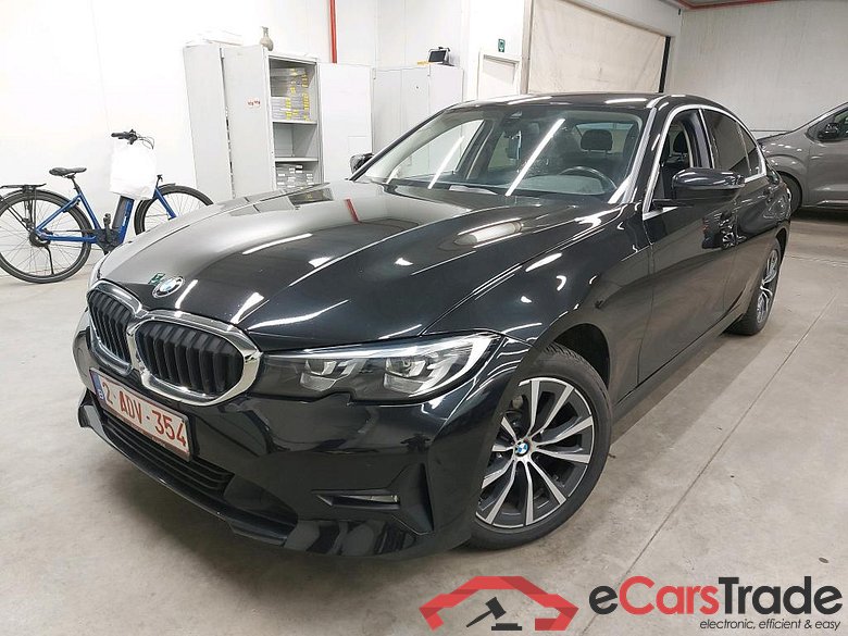 BMW - BMW 3 BERLINE 318dA 136PK Advantage Pack Business & Parking Assistant Pack