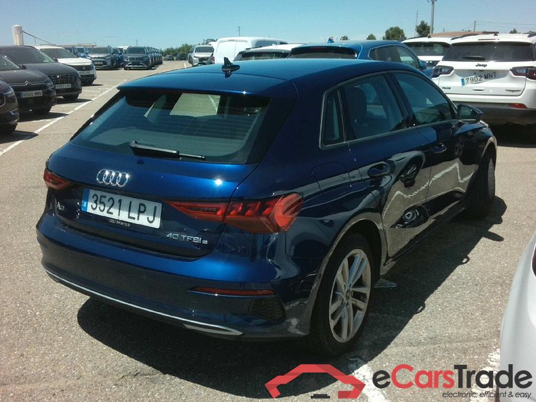 AUDI A3 / 2020 / 5P / berlina con portón Sportback Advanced 40 TFSI e 150kW S tro #2