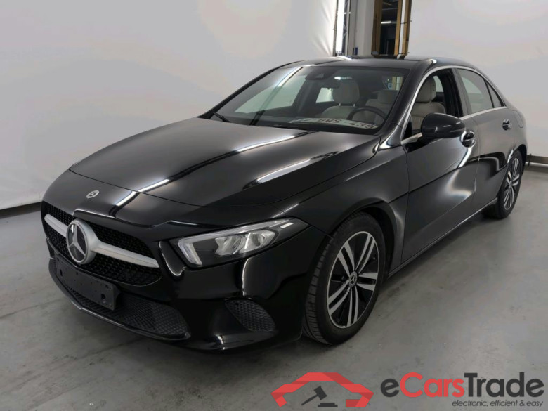MERCEDES-BENZ A-CLASS LIMOUSINE 1.3 A 180