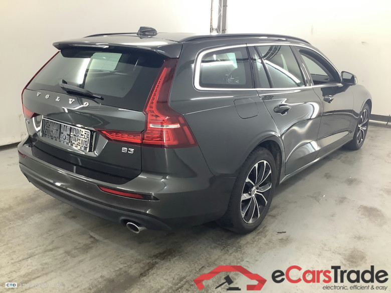 VOLVO V60 2.0 B3 MHEV MOMENTUM PRO DCT #4
