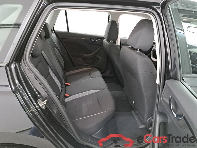 SKODA KAMIQ 1.0 TSI 70KW ACTIVE #6
