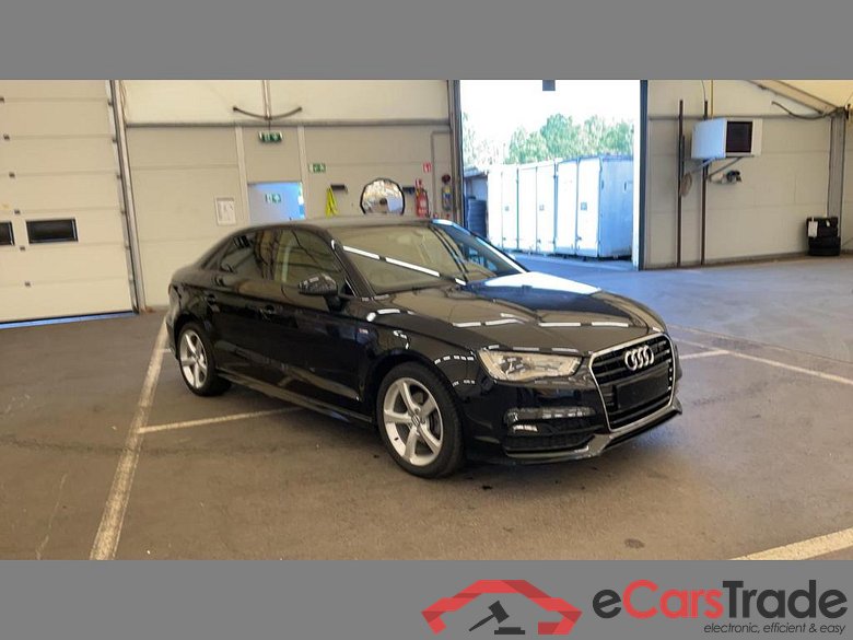 AUDI A3 Sedan Dsl A3 1.6 TDi Attraction #2