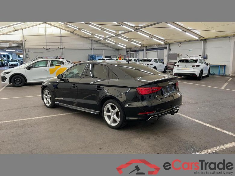 AUDI A3 Sedan Dsl A3 1.6 TDi Attraction #3