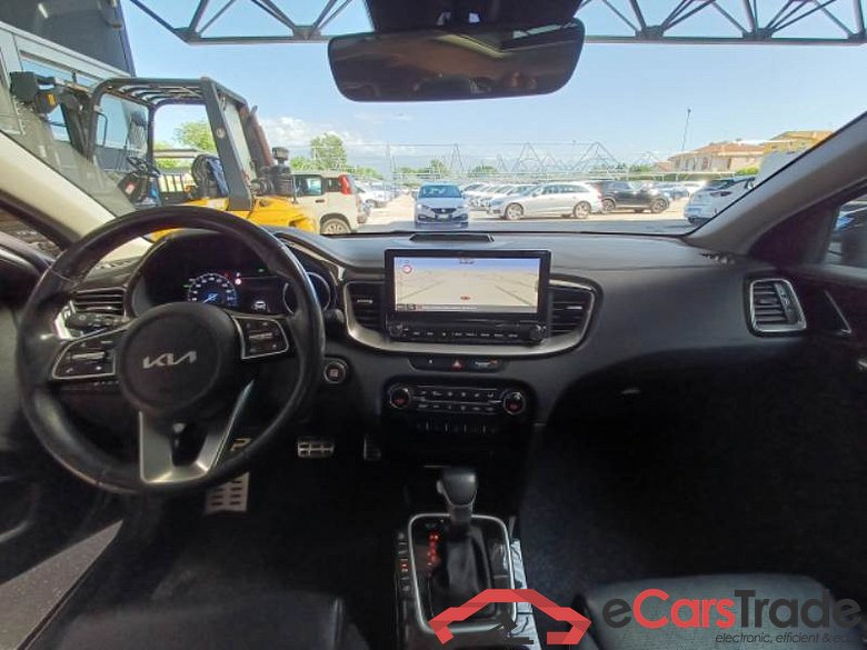 KIA XCEED / 2022 / 5P / CROSSOVER 1.6 GDI PHEV 141 CV DCT EVOLUTION #3