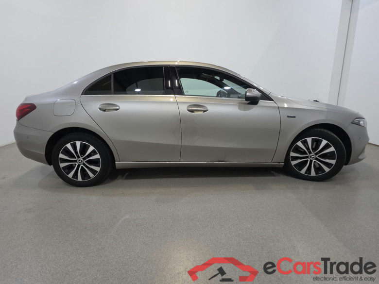 Mercedes A 250e Plug-In Hybrid Aut. LED-Xenon Widescreen Navi 1/2 Sport-Leather KeylessGo Camera Klima PDC ... #5