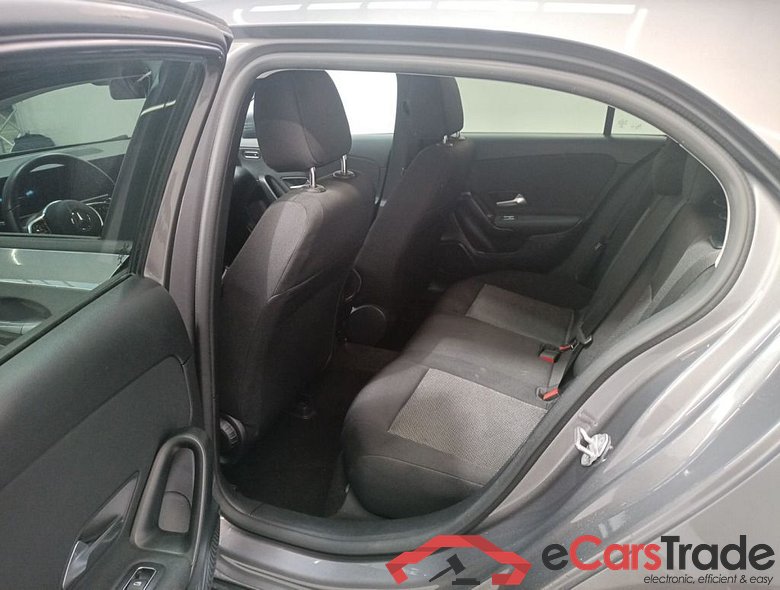 Mercedes-Benz A-Klasse A 180 d Business Solution 5d #3