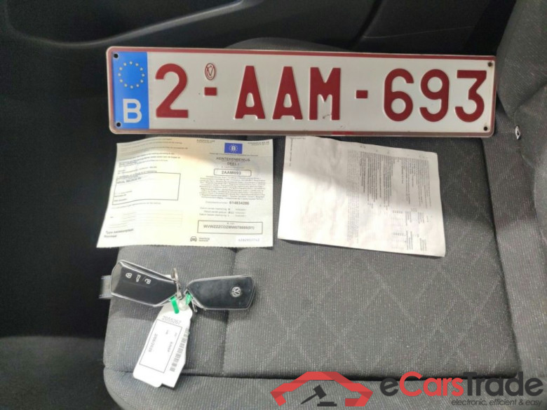 Volkswagen Golf VIII 2.0 TDI 85kW Life 5d #4