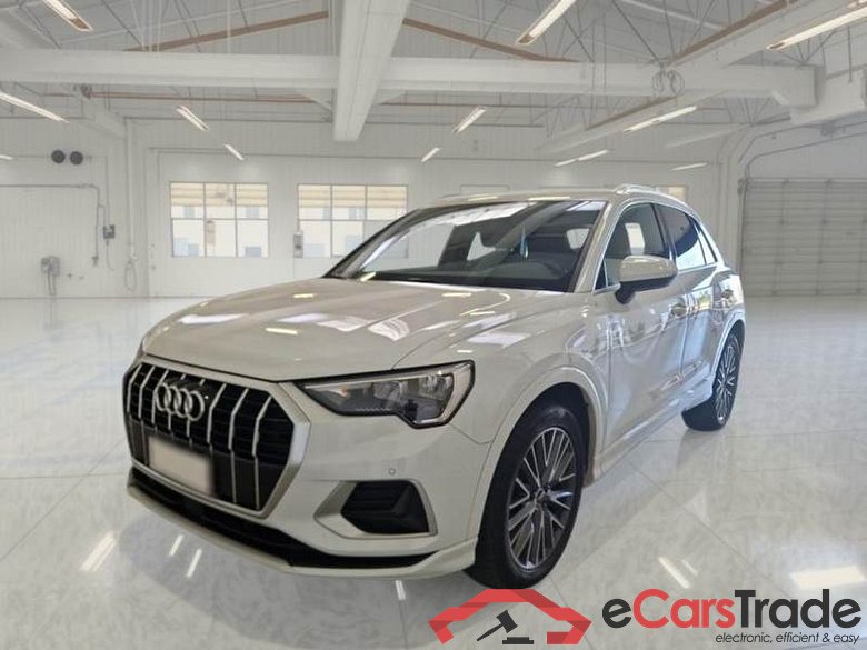 AUDI Q3 / 2018 / 5P / SUV 35 TDI S TRONIC BUSINESS ADVANCED
