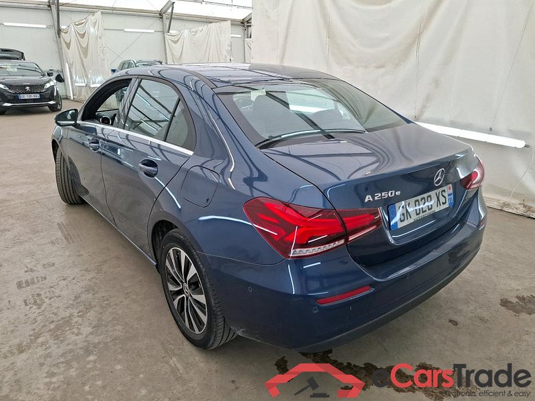 MERCEDES-BENZ Classe A Berline / 2018 / 4P / Berline A 250 e Business Line 8G-DCT #2