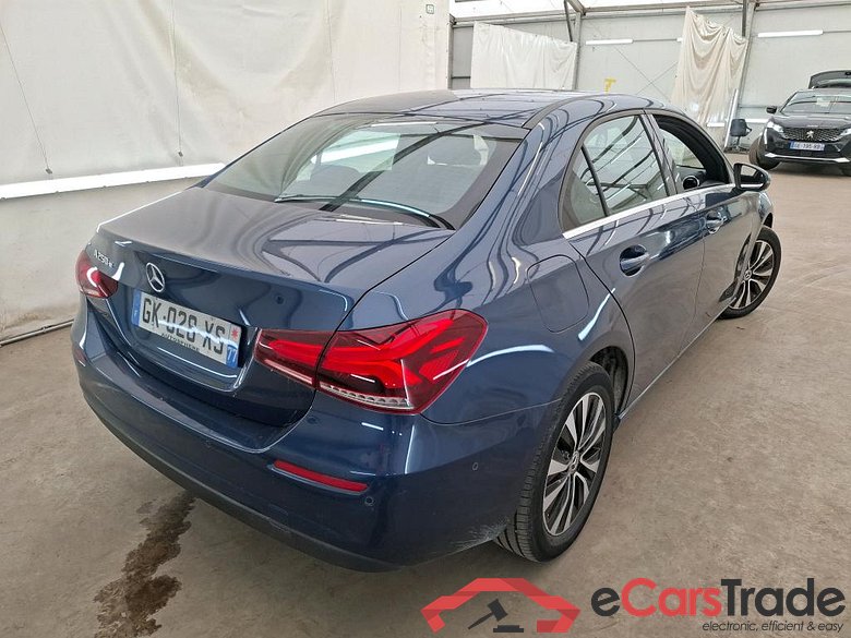 MERCEDES-BENZ Classe A Berline / 2018 / 4P / Berline A 250 e Business Line 8G-DCT #3