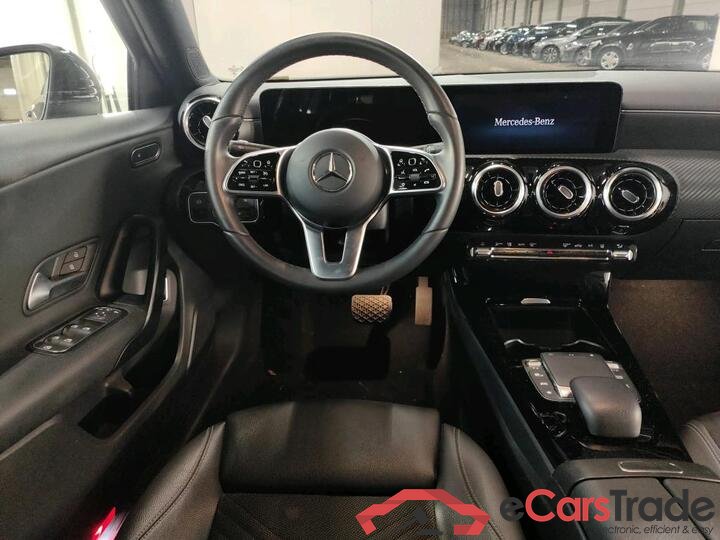 Mercedes A-Klasse Limousine A-Klasse Limousine A 250 e Business Line (PHEV) 160kW/218pk  4D/P Auto-7 #5