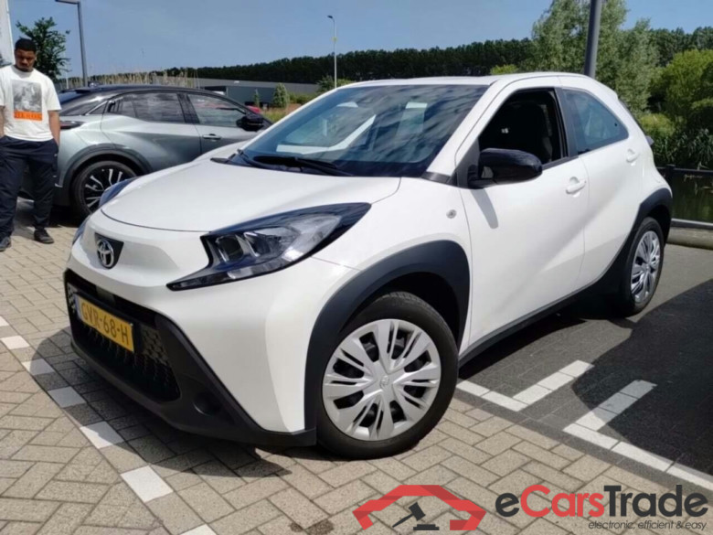 TOYOTA Aygo X 1.0 VVT-i MT Play #1