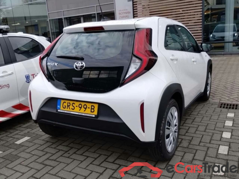 TOYOTA Aygo X 1.0 VVT-i MT Play #4