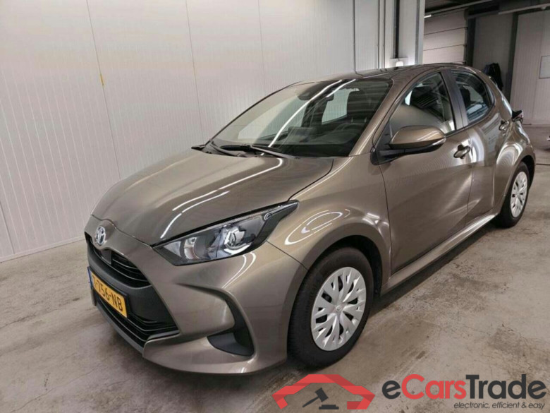 TOYOTA Yaris 1.5 Hyb. Active #1