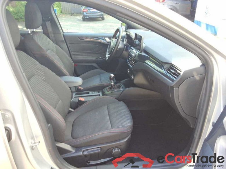 Ford Focus Turnier (CGE)(2018->) DE - Kb5 1.0 EcoBoost EU6d, ST-Line S/S, (Facelift) 2021 - 2023 #4