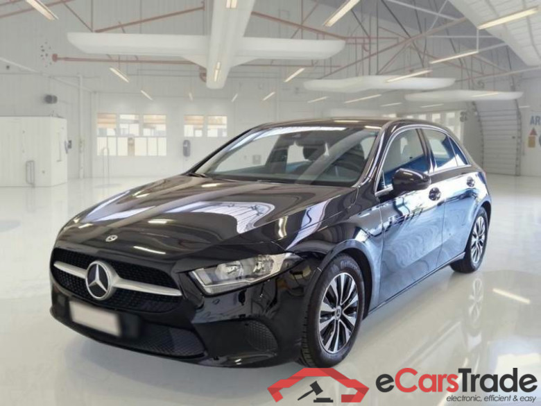 MERCEDES-BENZ CLASSE A / 2018 / 5P / BERLINA A 200 AUTOMATIC BUSINESS #1