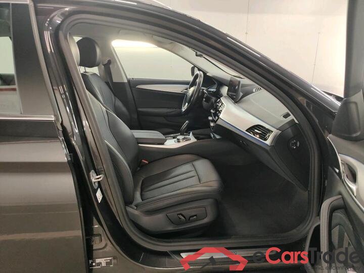 BMW 5 Reeks Touring 5 Reeks Touring 530e Auto (PHEV) 215kW/292pk  5D/P Auto-8 #6