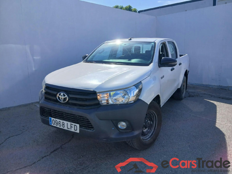 TOYOTA Hilux / 2016 / 4P / pickup 2.4 D-4D Cabina Doble GX #1