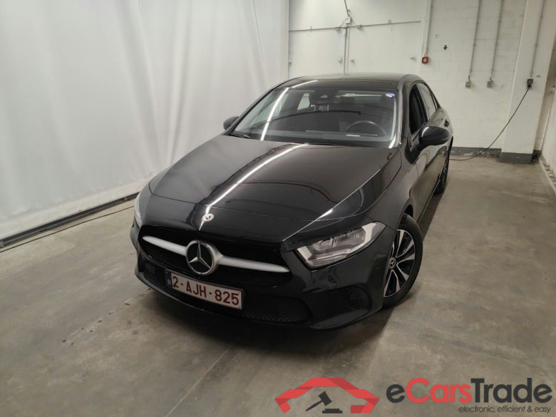 Mercedes-Benz A-Klasse Limousine A 180d DCT Business Solution 4d #1