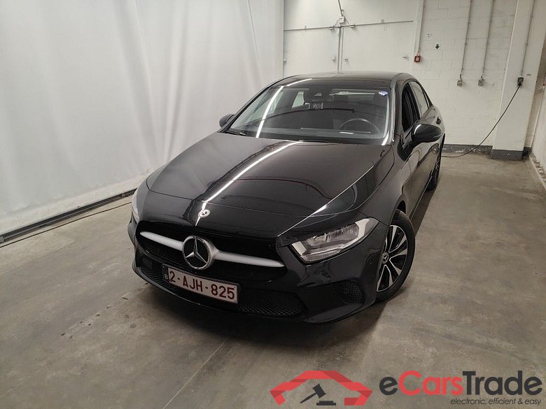 Mercedes-Benz A-Klasse Limousine A 180d DCT Business Solution 4d