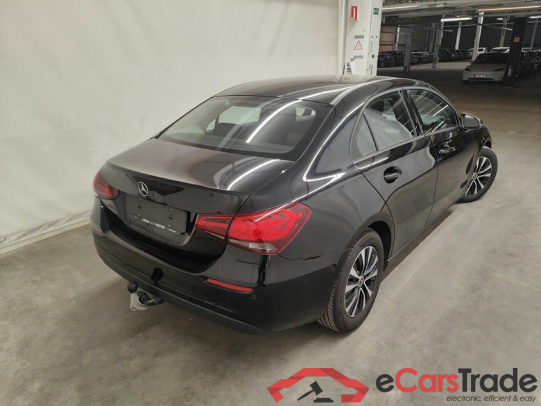 Mercedes-Benz A-Klasse Limousine A 180d DCT Business Solution 4d #2