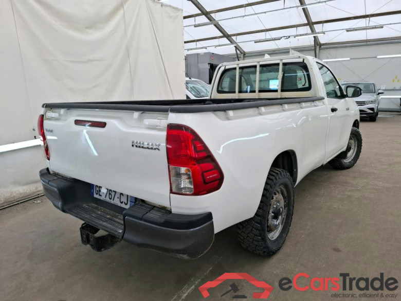 TOYOTA Hilux SC / 2020 / 2P / Pick-up 2.4 D-4D SIMPLE CAB LeCap 4WD #3