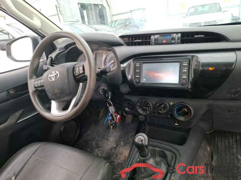 TOYOTA Hilux SC / 2020 / 2P / Pick-up 2.4 D-4D SIMPLE CAB LeCap 4WD #5