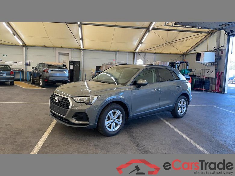 AUDI Q3 35 TFSI Attraction