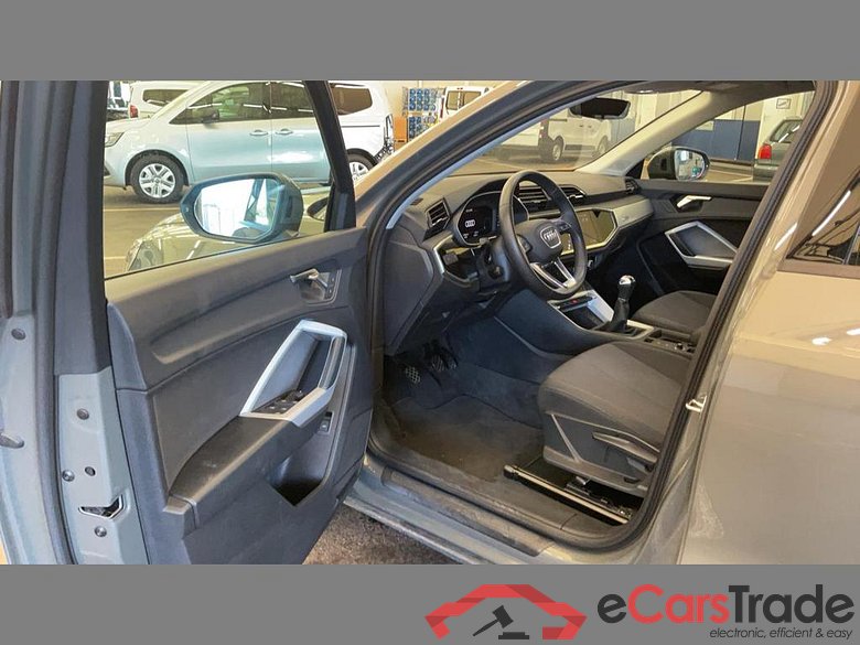 AUDI Q3 35 TFSI Attraction #6