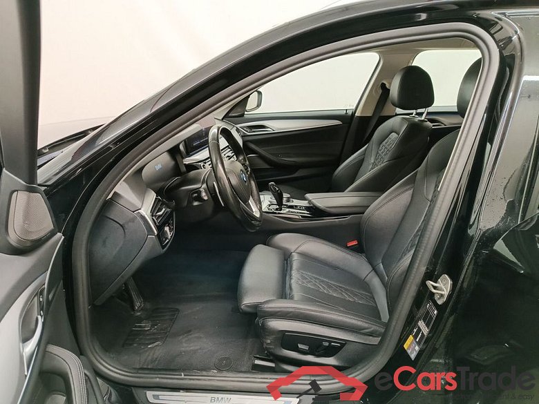BMW 5 TOURING - 2020 530eXA 184hp PHEV 5d #3