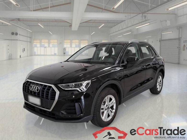 AUDI Q3 / 2018 / 5P / SUV 45 TFSI E S TRONIC BUSINESS